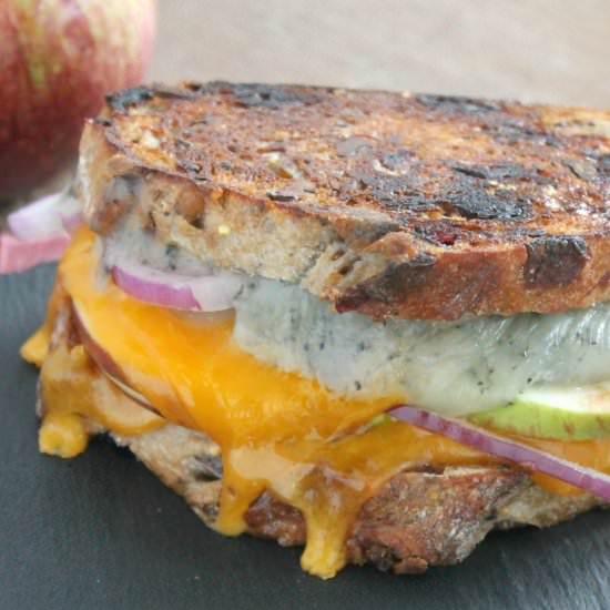 Grilled Apple & Cheddar