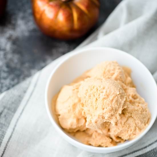 Pumpkin Spice No-Churn Ice Cream