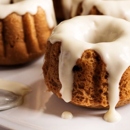 Mini Pumpkin Spice Bundt Cakes