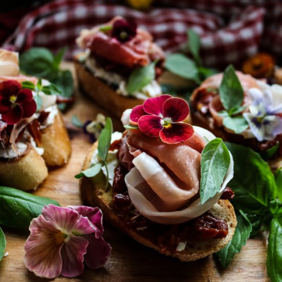 Sun-Dried Tomato Bruschetta
