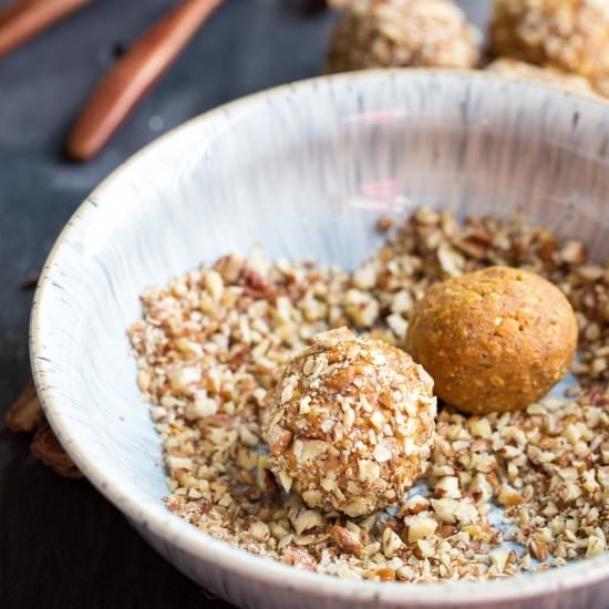 Pumpkin Spice Energy Balls