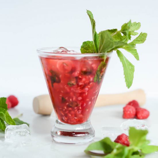 Virgin Raspberry Mojitos