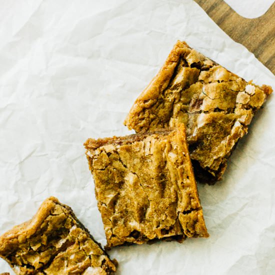 chewy coffee blondies