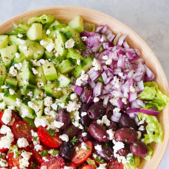 Easy Mediterranean Chopped Salad
