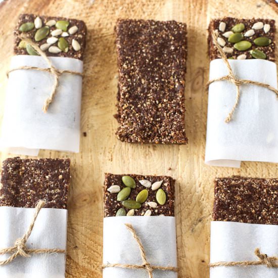No-Bake Chocolate-Oat Granola Bar