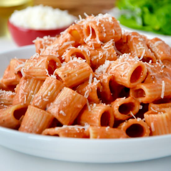 Quick and Easy Vodka Pasta Sauce