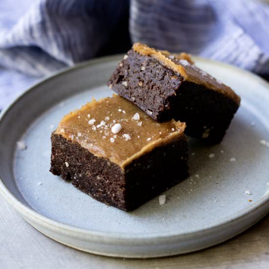 Raw Salted Caramel Brownies