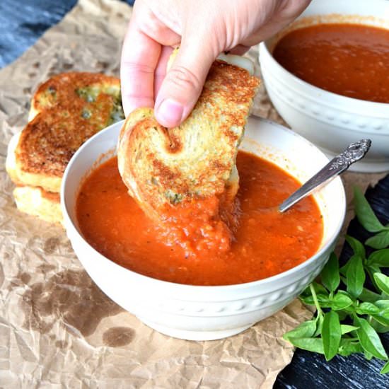 Roasted Red Pepper & Tomato Soup