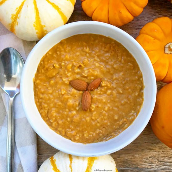 Slow Cooker Pumpkin Pie Oatmeal