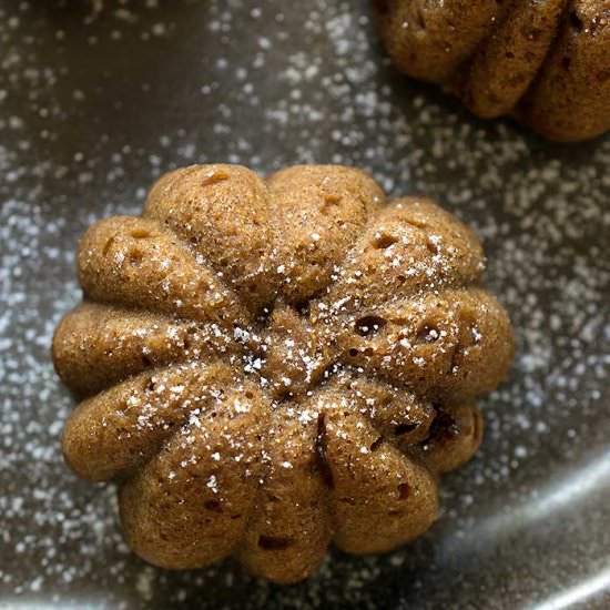 Vegan Whole Wheat Pumpkin Bread