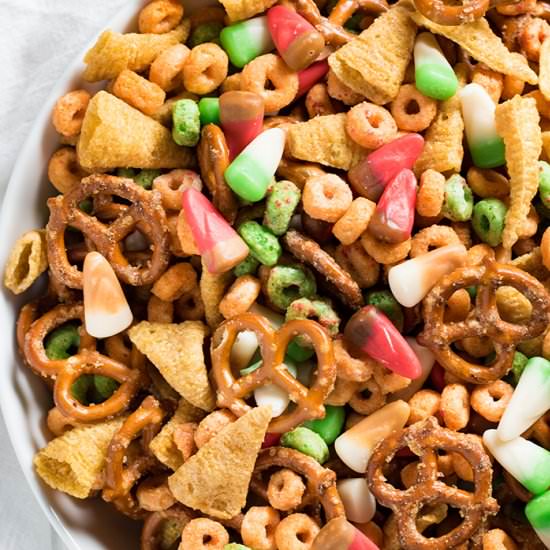 Apple Pie Fall Snack Mix