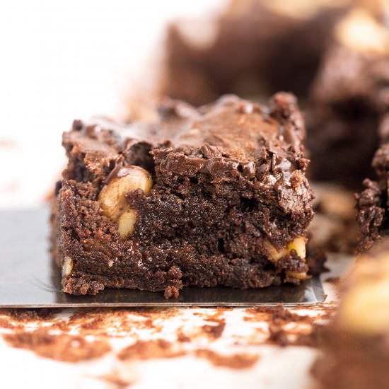 Wholesome Flourless Tahini Brownies