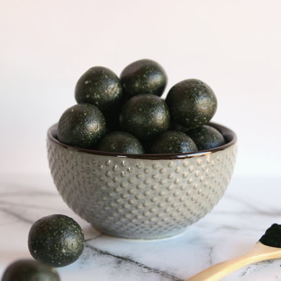 Raw Spirulina Energy Bites