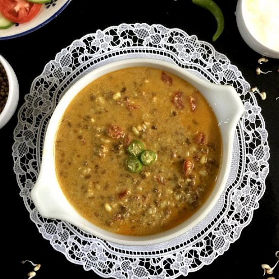 Sprouted Moth Bean Coconut Curry