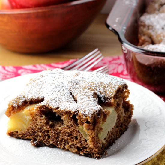 Old Fashioned Fresh Apple Cake