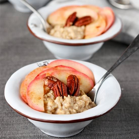 Spiced Apple Pie Oatmeal