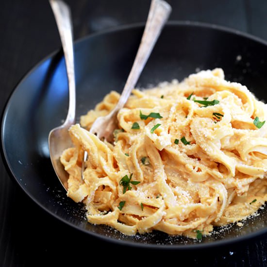 Skinny Pumpkin Alfredo Sauce