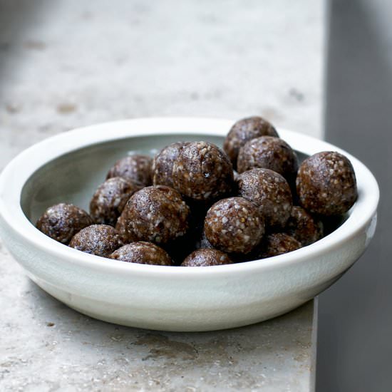 Walnut Cookie Dough Energy Bites