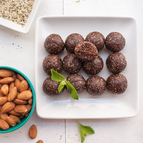 Mint Chocolate Energy Bites