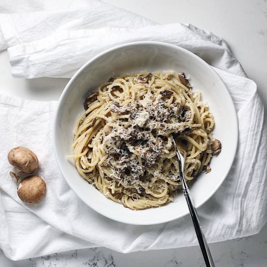 Easy Truffle Mushroom Spaghetti
