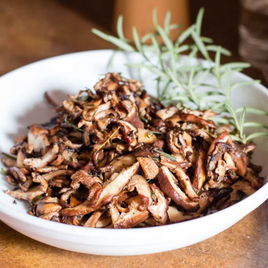 Spicy Black Pepper Shiitakes