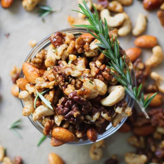 Spice Maple Rosemary Mixed Nuts