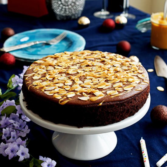 Chocolate Cake with Dulce de leche