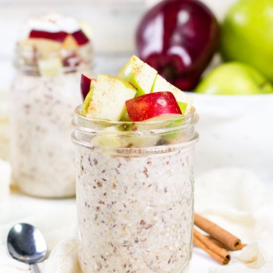 Apple Cinnamon Overnight Oatmeal