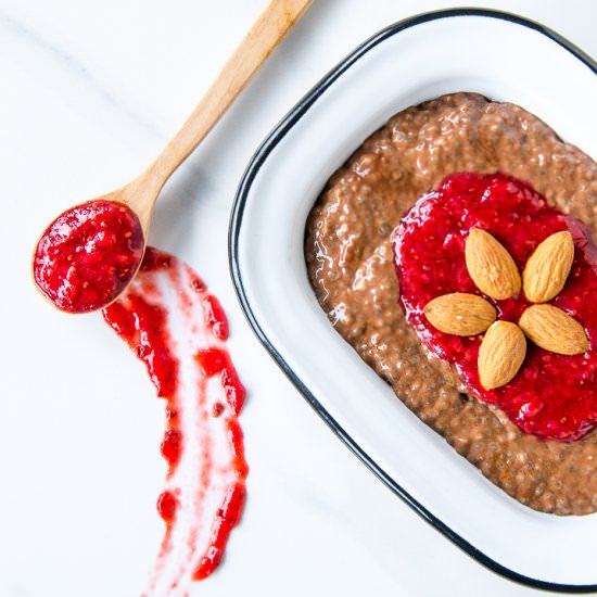 Chocolate Chia Strawberry Pudding