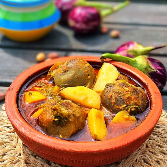 Ravaiya (Stuffed Aubergines)