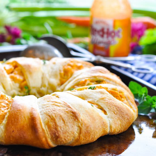 Buffalo Chicken Dip Crescent Ring