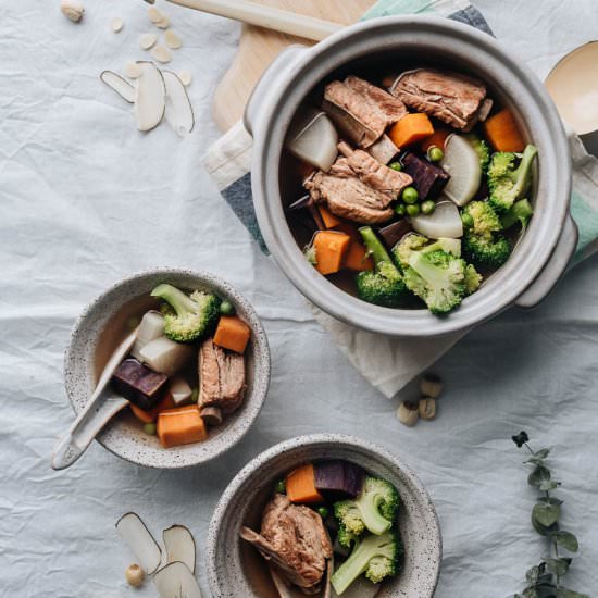 Chinese Coconut Pork Soup