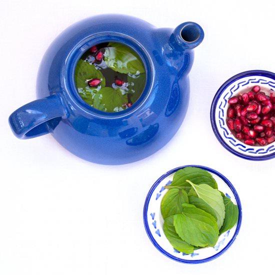 Pomegranate-Mint Tea