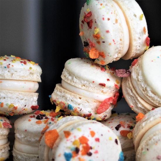 Fruity Pebbles Macarons