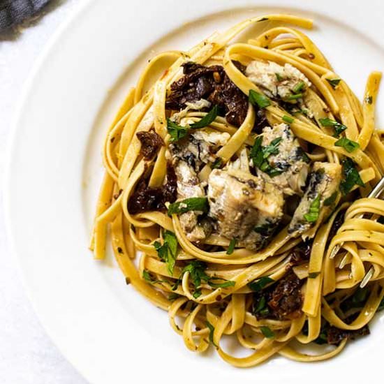 Sun-Dried Tomato Pasta with Sardines