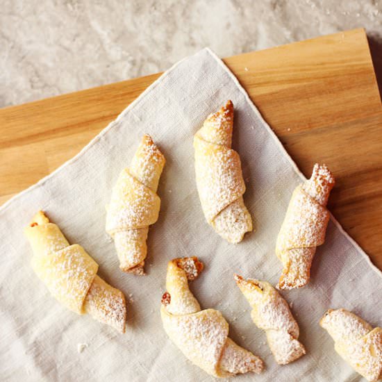 Crescent Cookies with Mincemeat
