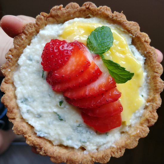 Mint Mascarpone & Lemon Curd Tarts