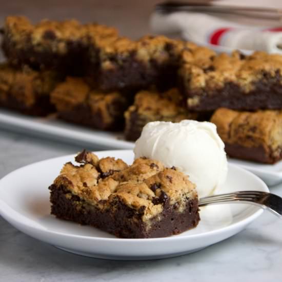 Chocolate Chip Streusel Brownies