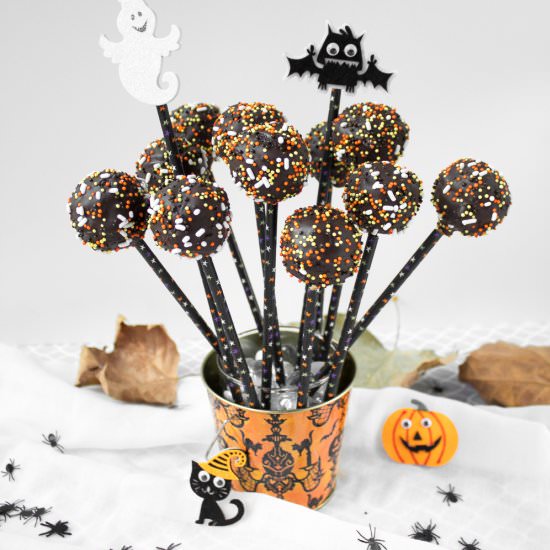Spooky Chocolate Cake Pops