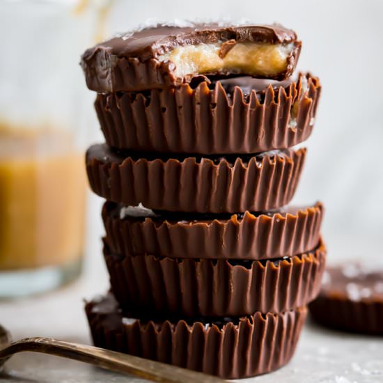 chocolate cups with caramel
