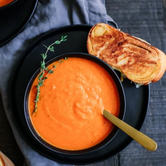 Roasted Tomato and Red Pepper Soup