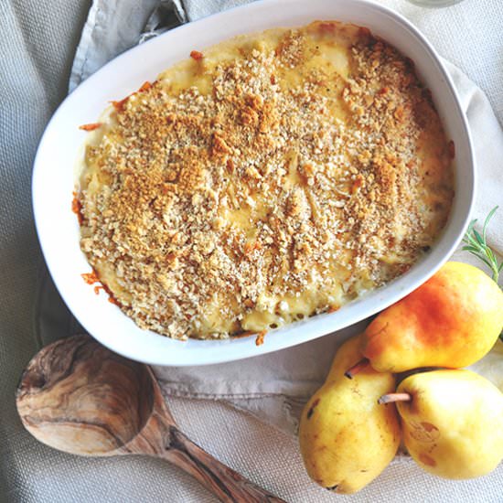 Pear and Gouda Macaroni and Cheese