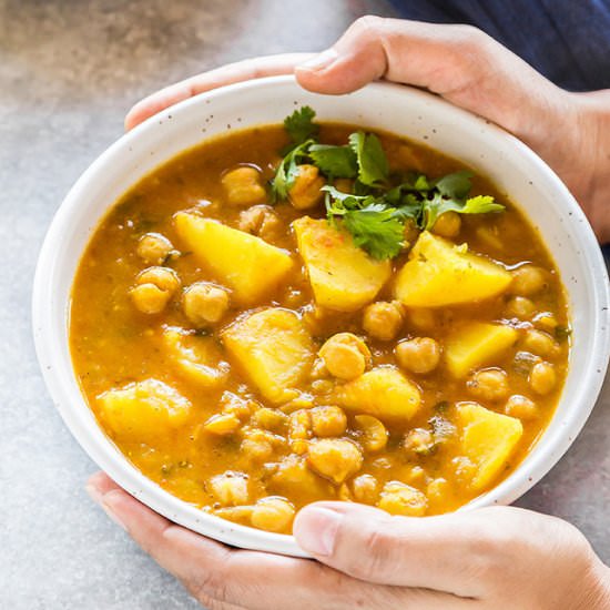 Instant Pot Potato & Chickpea Curry