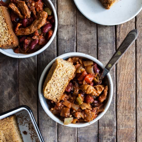 Hearty Vegan Chick’n & Bean Chili