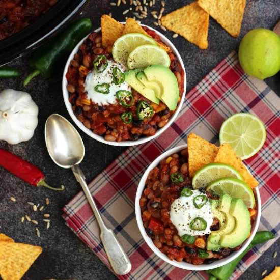 The Best Slow Cooker Vegan Chili