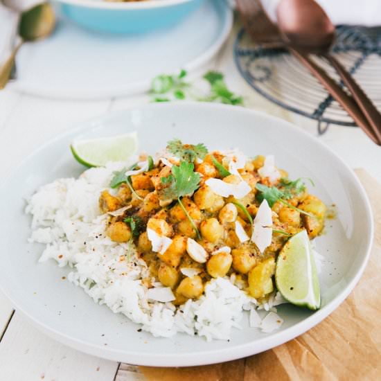 Sweet Potato and Chickpeas Curry