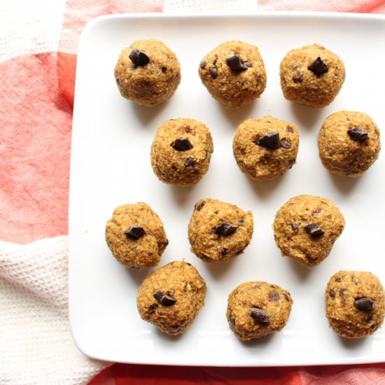 Pumpkin energy bites