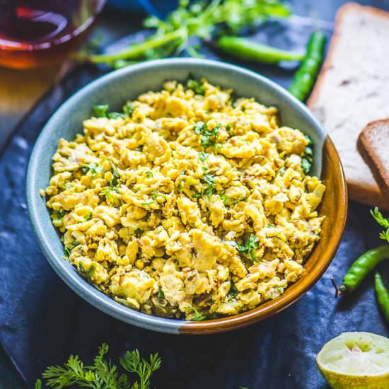 Akuri, Parsi style scrambled eggs