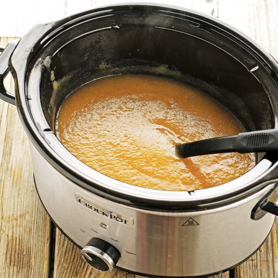 Crock Pot Cinnamon Applesauce
