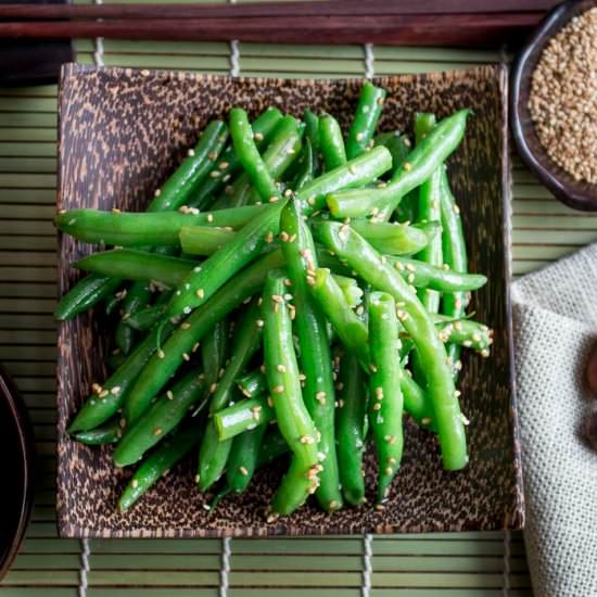 Garlicky Sesame Green Beans